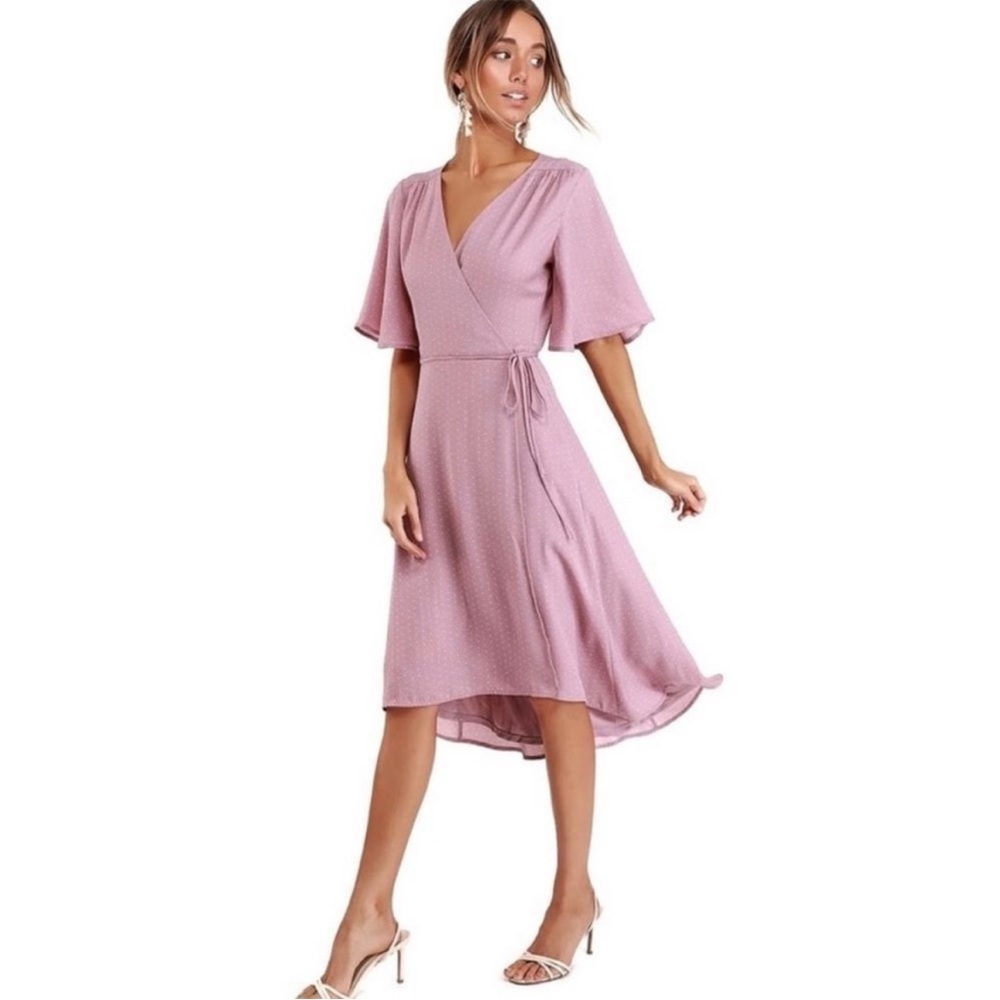 SPRING WEDDING GUEST DRESS NWT Lulu’s Farah Mauve Dot Midi Wrap Dress M